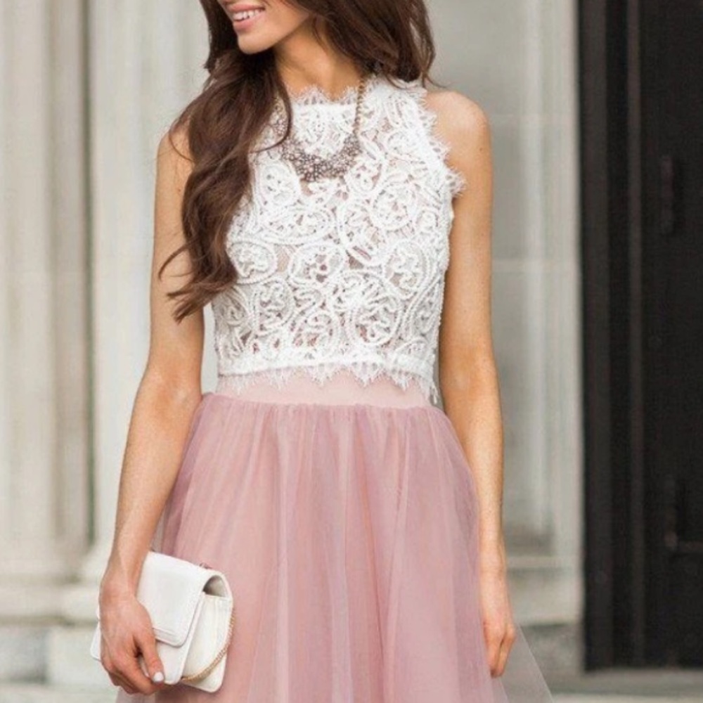 New A.Peach lace crop top white sleeveless medium